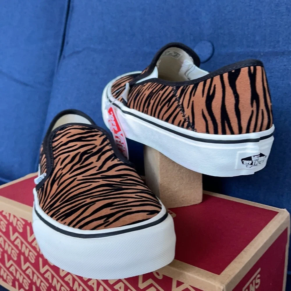 Vans Slip-On SF Animal Stripes Black/Marshmallow WMNS - Picture 10 of 16